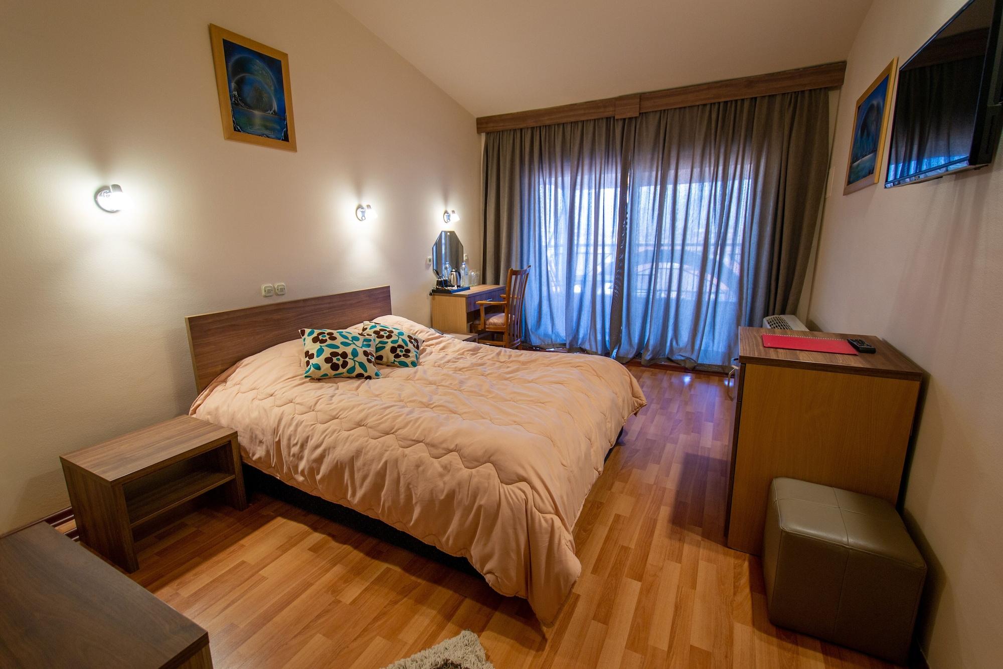 פרילפ Hotel Kristal Palas מראה חיצוני תמונה
